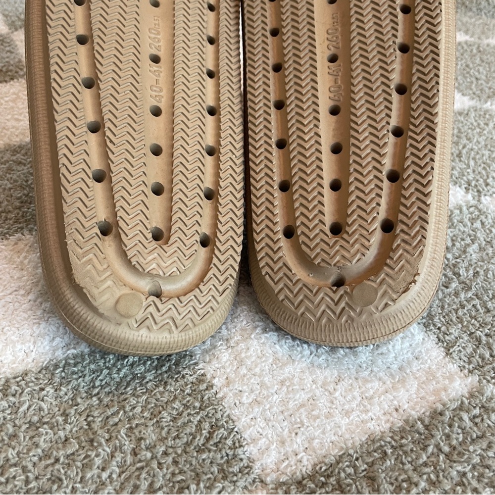 Khaki Cloud Slides - Picture 3 of 7